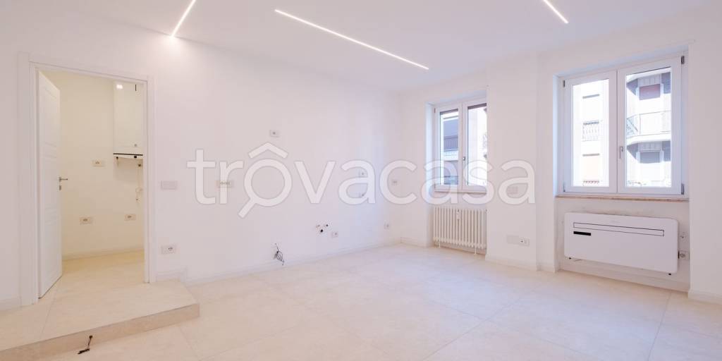 appartamento in vendita a Monza in zona Centro Storico