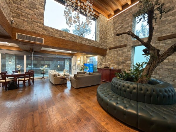 casa indipendente in vendita a Monza