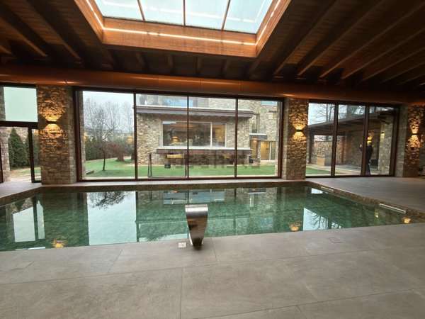 casa indipendente in vendita a Monza