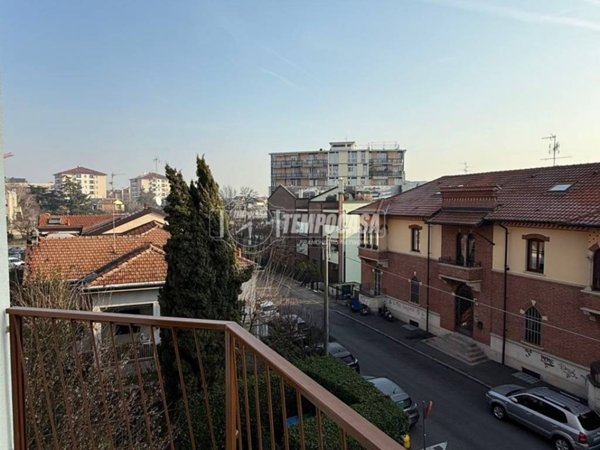 appartamento in vendita a Monza in zona Centro Storico