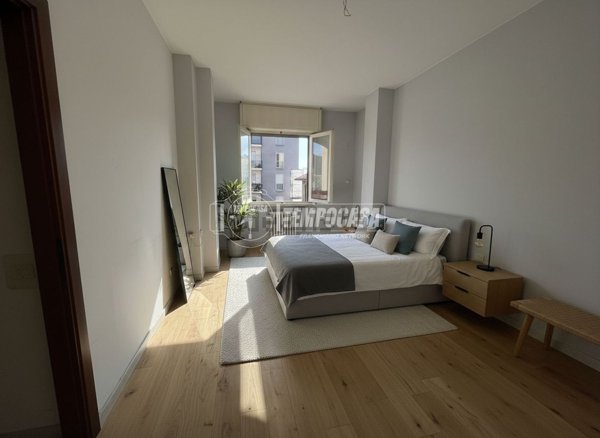 appartamento in vendita a Monza in zona Centro Storico