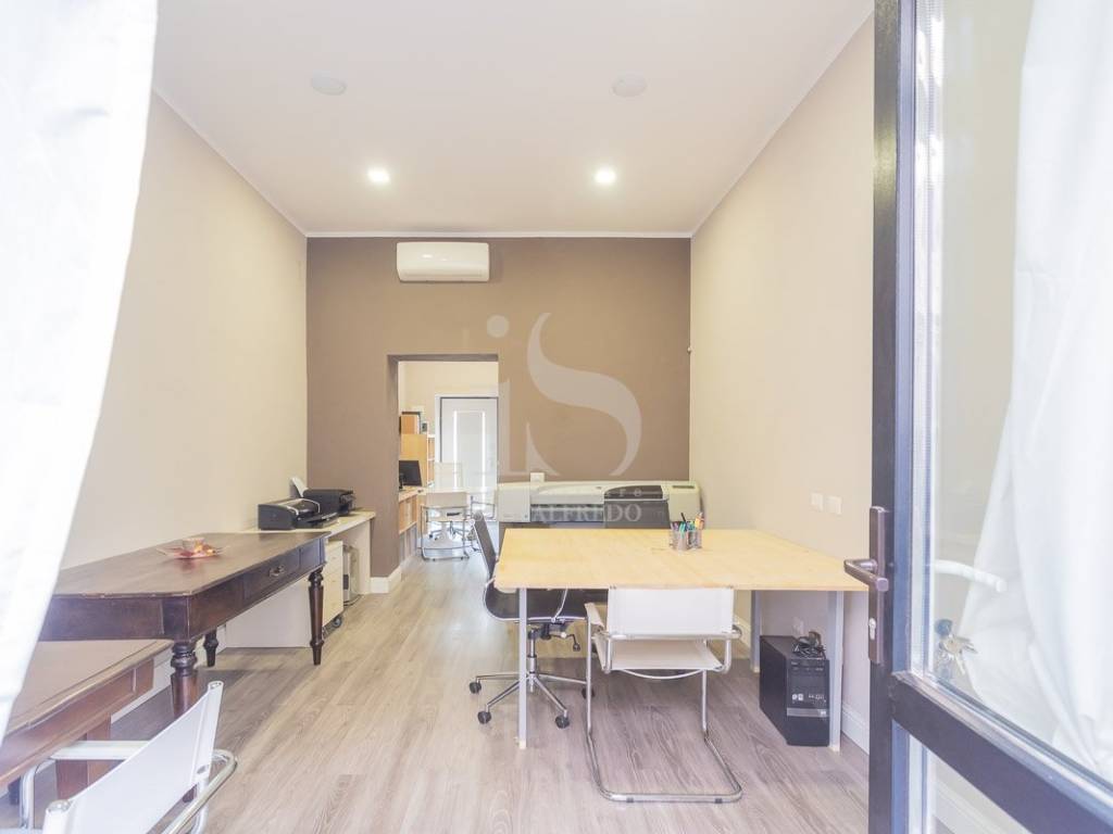 negozio in vendita a Monza