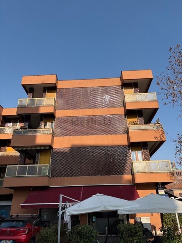 appartamento in vendita a Monza in zona Centro Storico