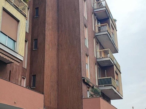 negozio in vendita a Monza