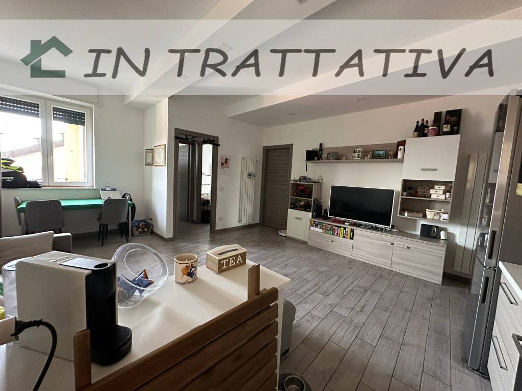 appartamento in vendita a Monza in zona Centro Storico