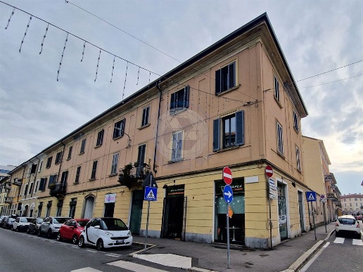 appartamento in vendita a Monza in zona Centro Storico