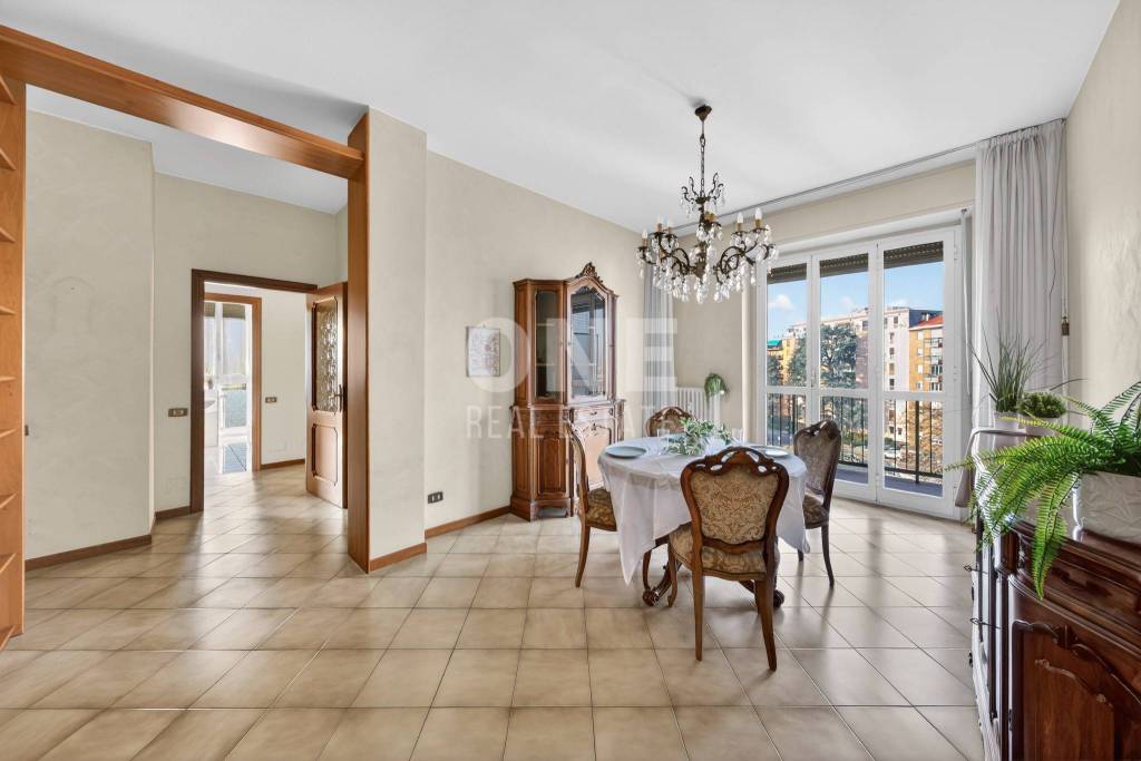 appartamento in vendita a Monza in zona Centro Storico