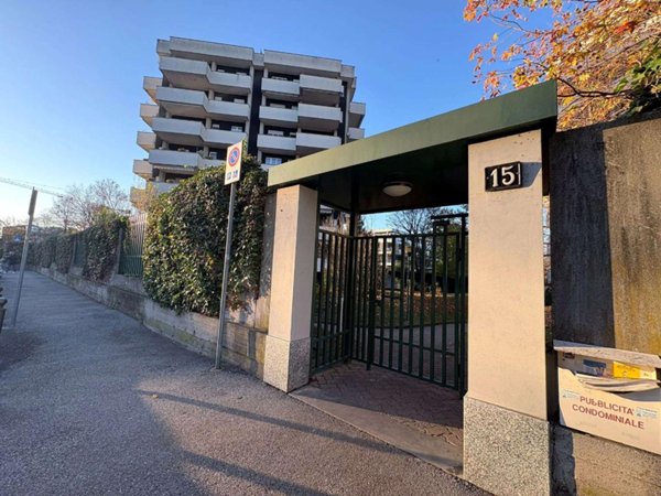 appartamento in vendita a Monza in zona Centro Storico