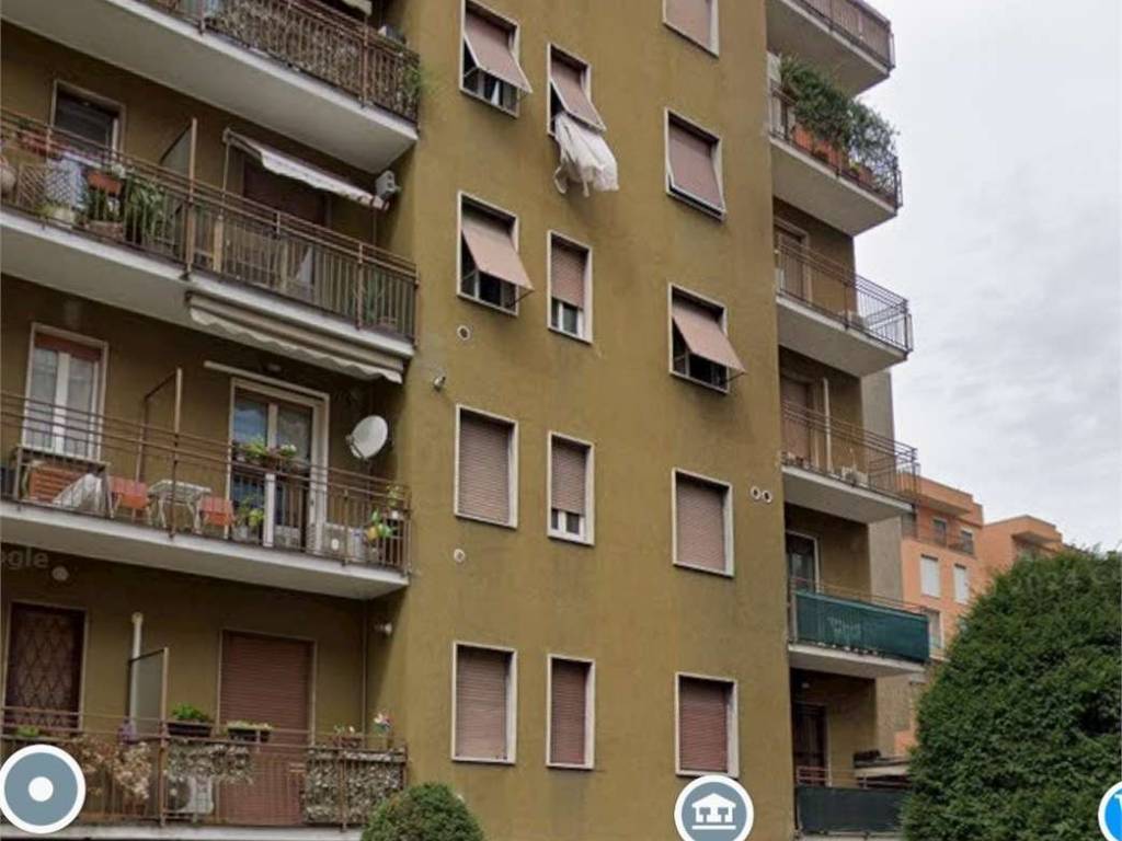 negozio in vendita a Monza