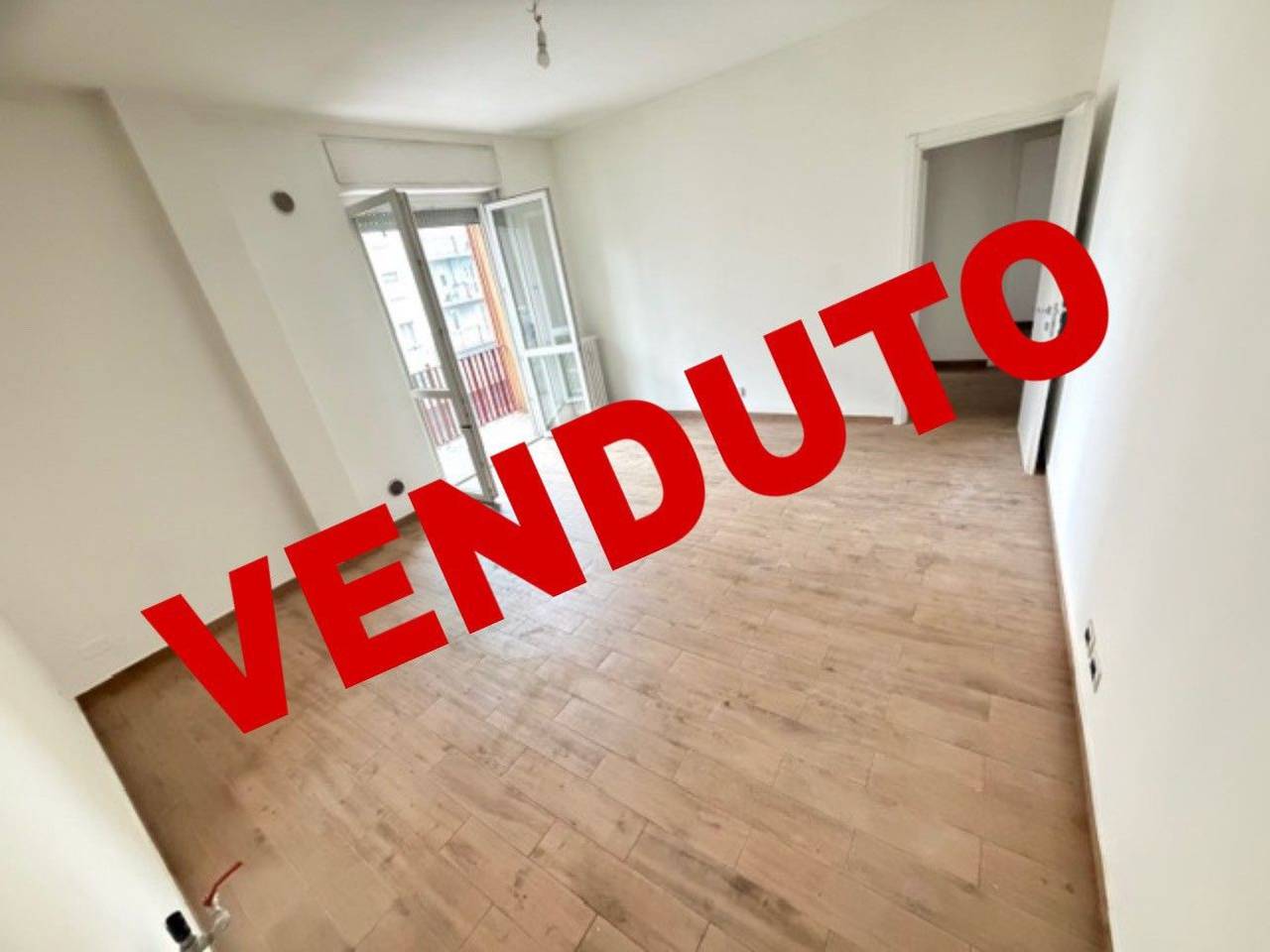 appartamento in vendita a Monza in zona Centro Storico