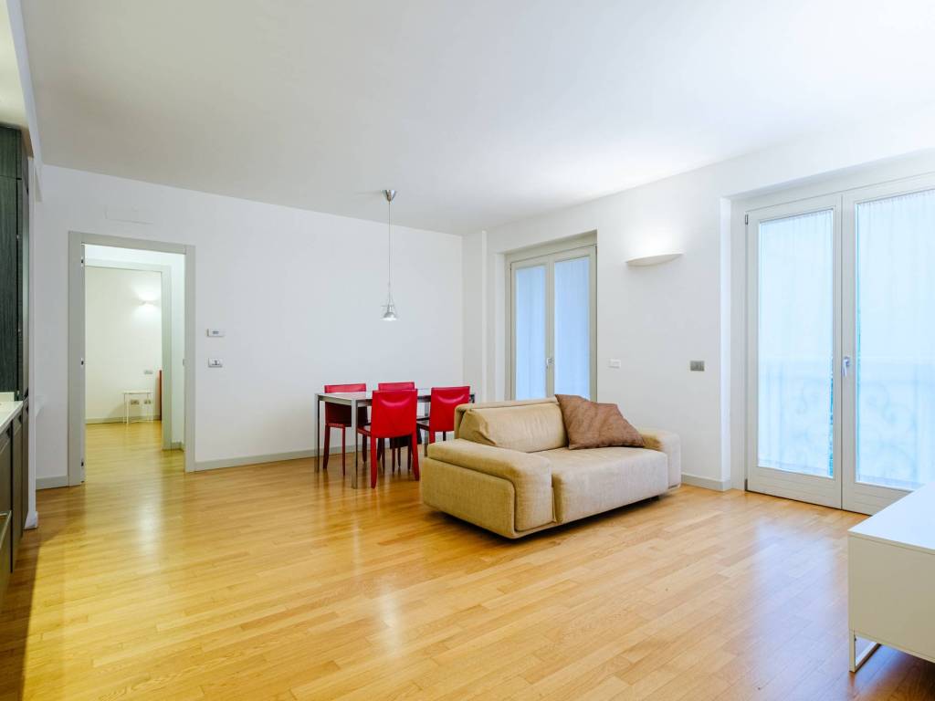 appartamento in vendita a Monza in zona Centro Storico