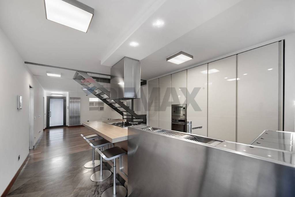 casa indipendente in vendita a Monza