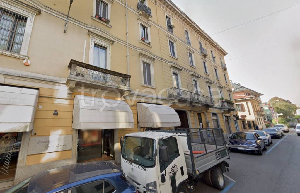 appartamento in vendita a Monza in zona Centro Storico