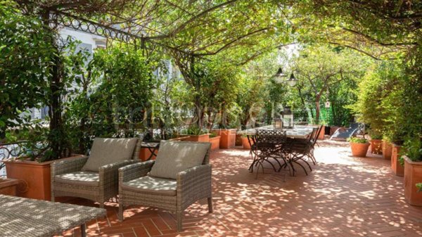 appartamento in vendita a Monza in zona Centro Storico