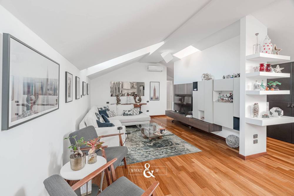 appartamento in vendita a Monza in zona Centro Storico