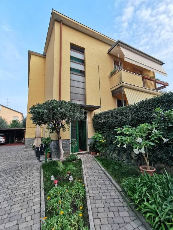 casa indipendente in vendita a Monza