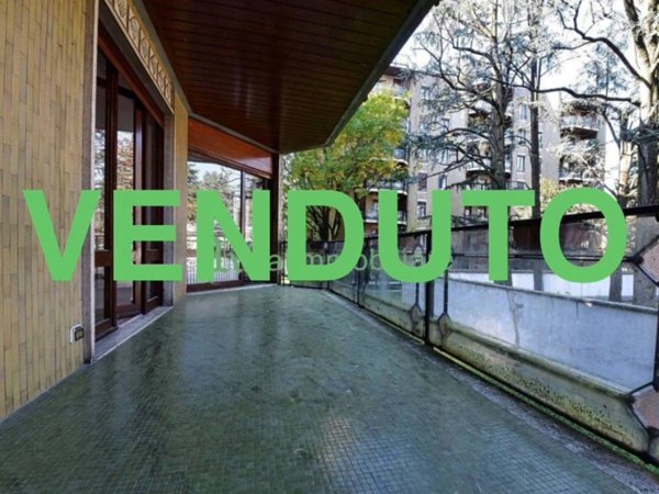 appartamento in vendita a Monza in zona Centro Storico