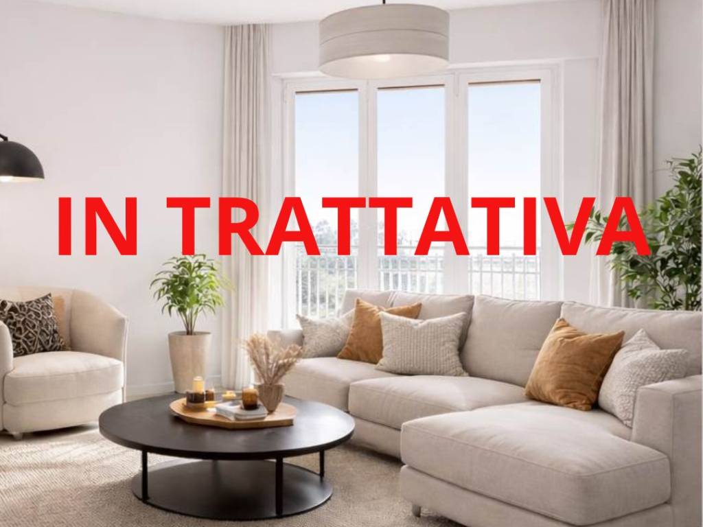 appartamento in vendita a Monza in zona Centro Storico