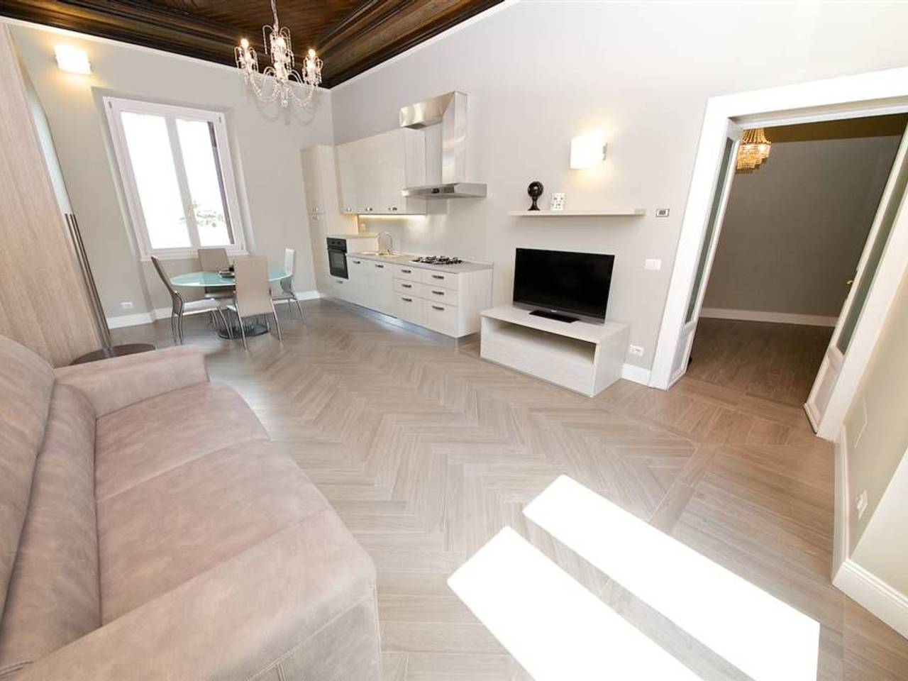 appartamento in vendita a Monza in zona Centro Storico