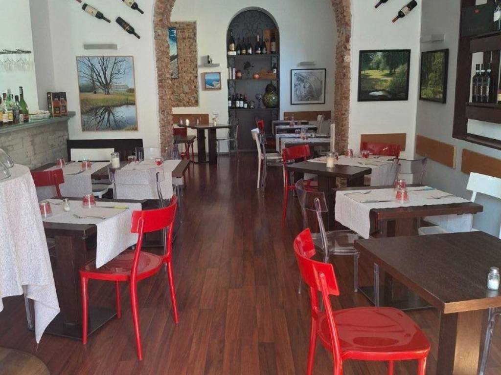 negozio in vendita a Monza in zona Centro Storico