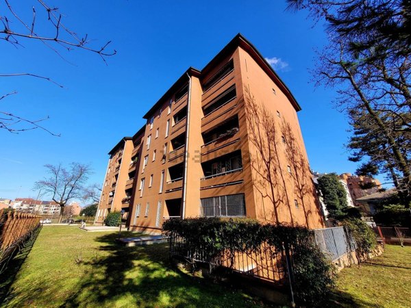 appartamento in vendita a Monza in zona Centro Storico