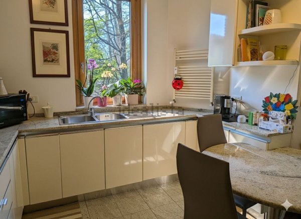 appartamento in vendita a Monza in zona Centro Storico