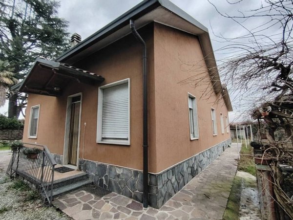 casa indipendente in vendita a Monza