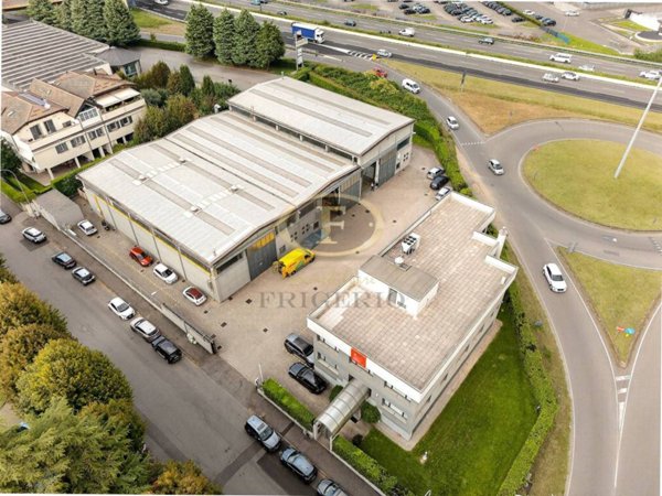 locale commerciale in vendita a Monza in zona Ospedale San Gerardo