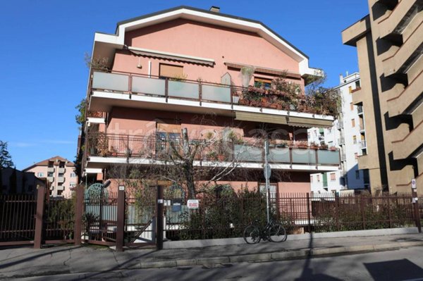 appartamento in vendita a Monza in zona Centro Storico