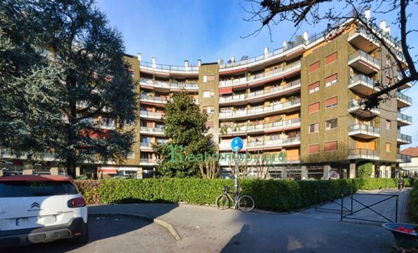 appartamento in vendita a Monza in zona Centro Storico