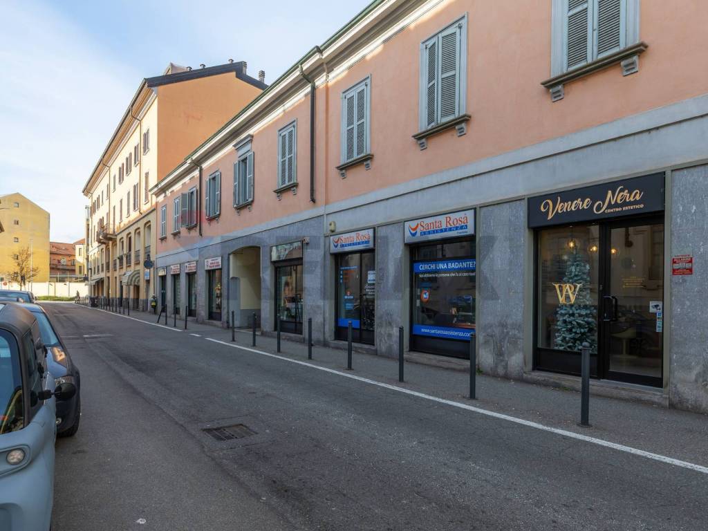 intera palazzina in vendita a Monza in zona Centro Storico