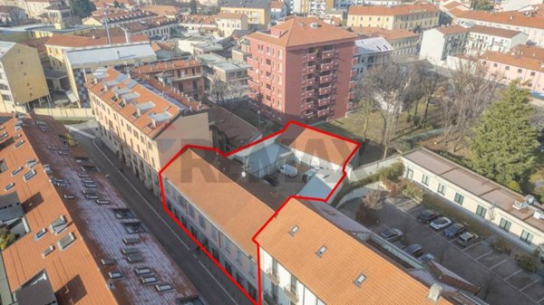 casa indipendente in vendita a Monza in zona Centro Storico