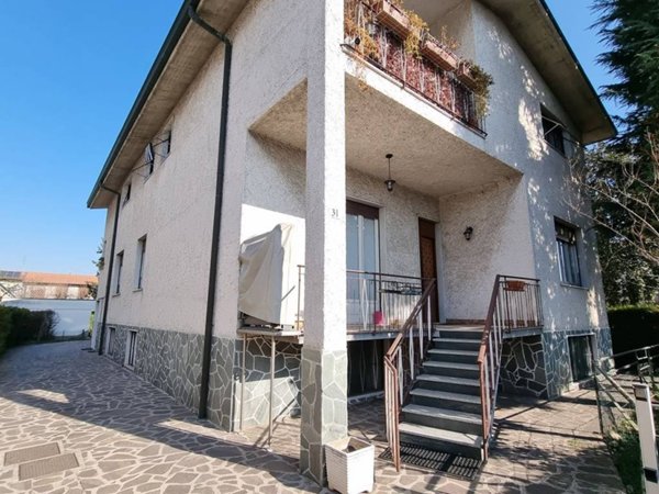 casa indipendente in vendita a Monza