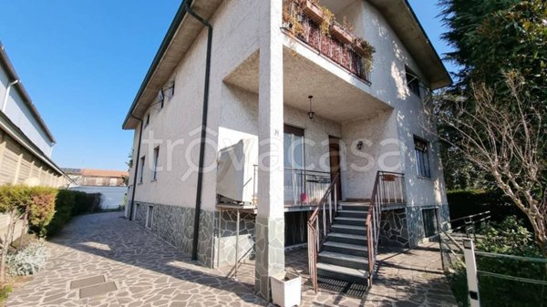 casa indipendente in vendita a Monza