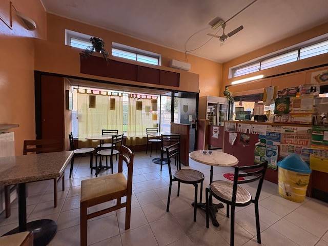 negozio in vendita a Monza