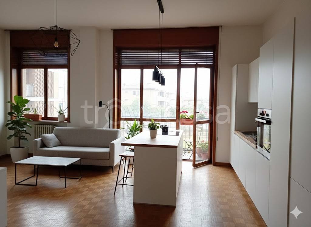 appartamento in vendita a Monza in zona Centro Storico