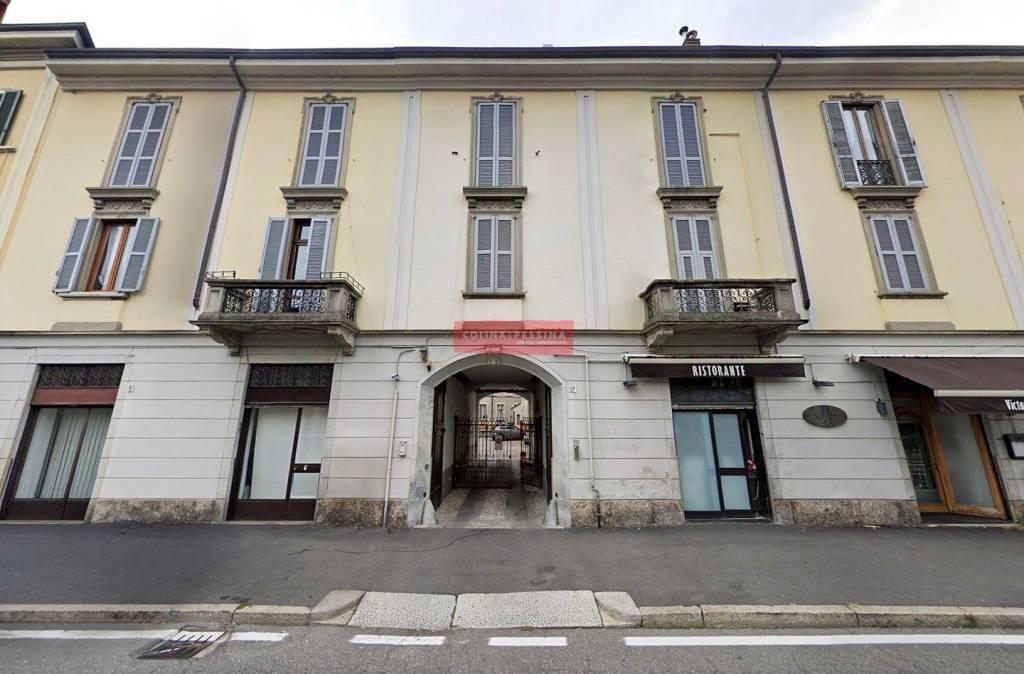 appartamento in vendita a Monza in zona Centro Storico
