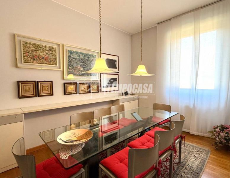 appartamento in vendita a Monza in zona Centro Storico