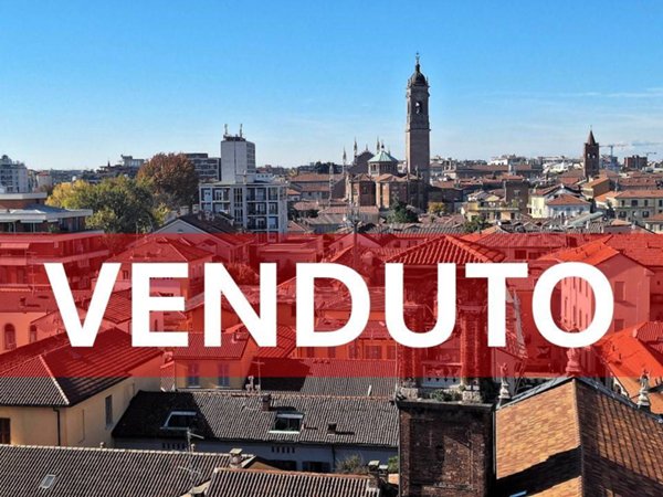 appartamento in vendita a Monza in zona Centro Storico