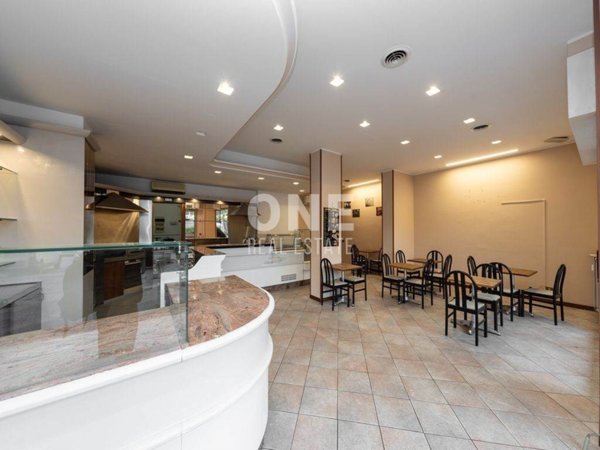 negozio in vendita a Monza