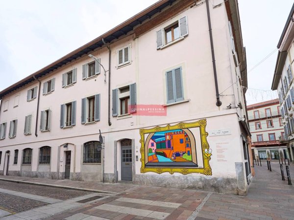 ufficio in vendita a Monza in zona Centro Storico