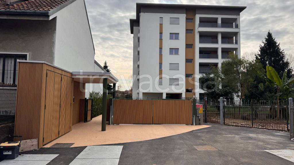 appartamento in vendita a Monza in zona Ospedale San Gerardo