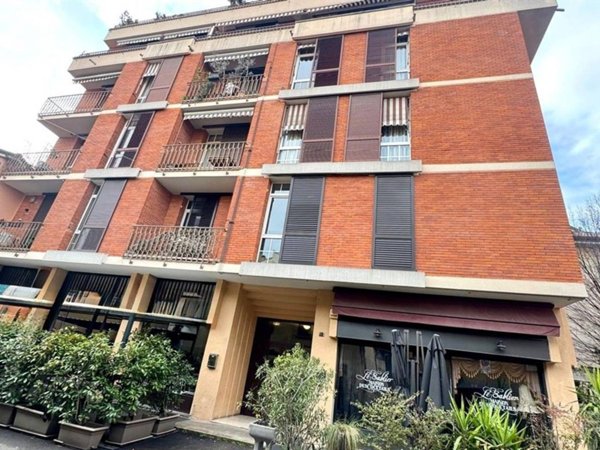 appartamento in vendita a Monza in zona Centro Storico