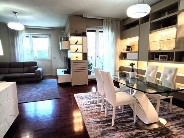 appartamento in vendita a Monza in zona Ospedale San Gerardo