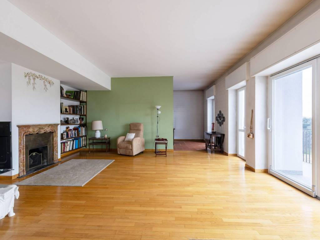 appartamento in vendita a Monza in zona Centro Storico