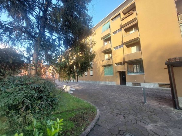 appartamento in vendita a Monza in zona Centro Storico