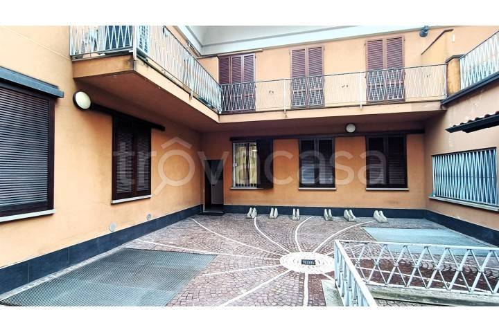 appartamento in vendita a Monza in zona Centro Storico