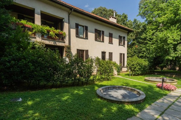 appartamento in vendita a Monza in zona Centro Storico