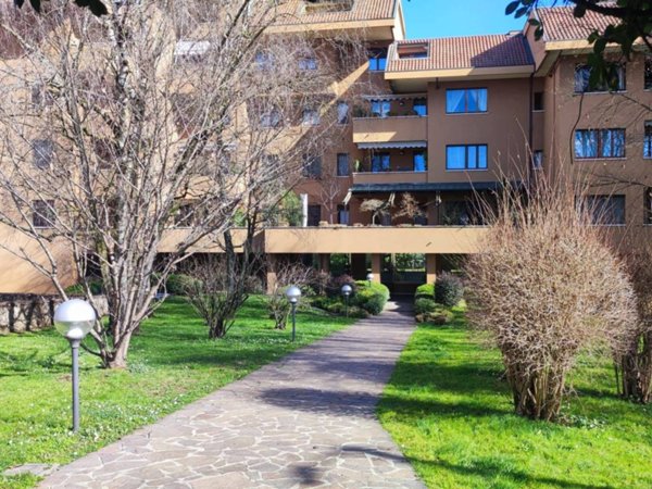 ufficio in vendita a Monza in zona Centro Storico