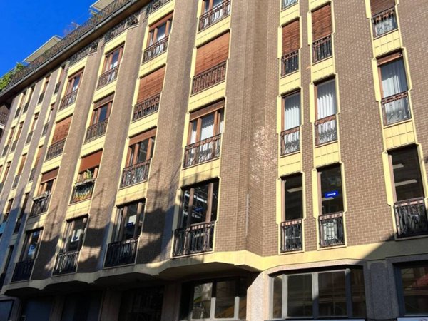 appartamento in vendita a Monza in zona Centro Storico
